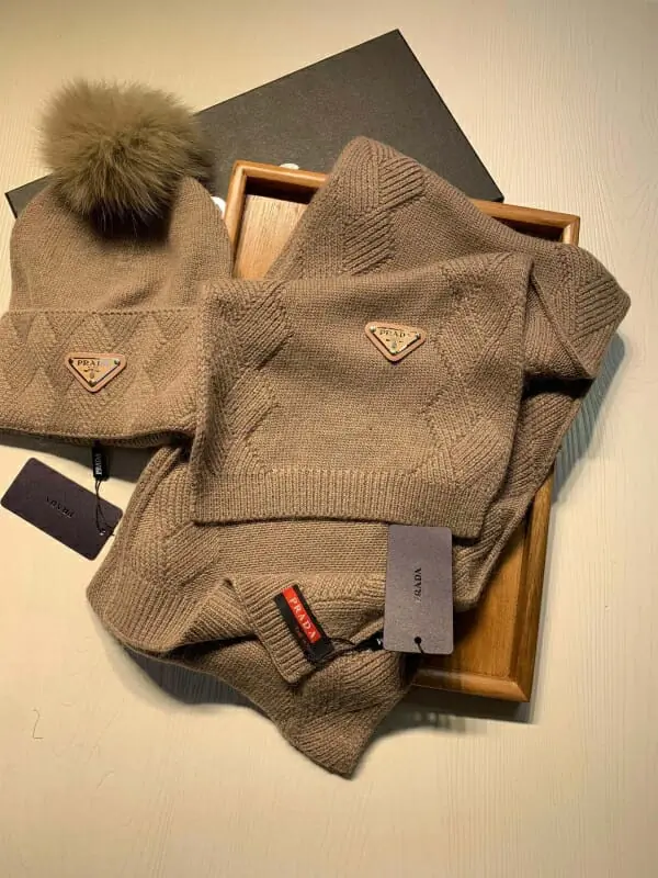 prada hat and echapres set s_126a0b43